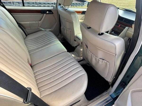 1994 Mercedes-Benz W124 E-Class - Image 15 of 21