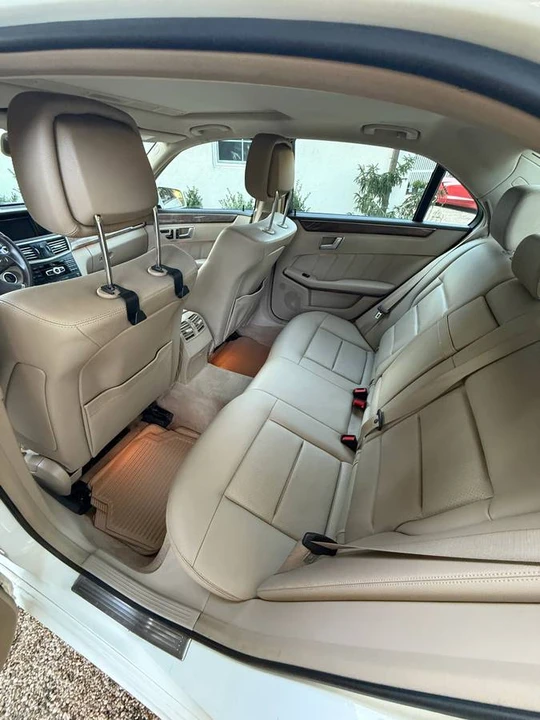 2012 Mercedes-Benz W212 E-Class - Image 6 of 8