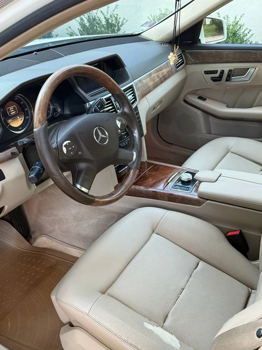 2012 Mercedes-Benz W212 E-Class - Image 8 of 8
