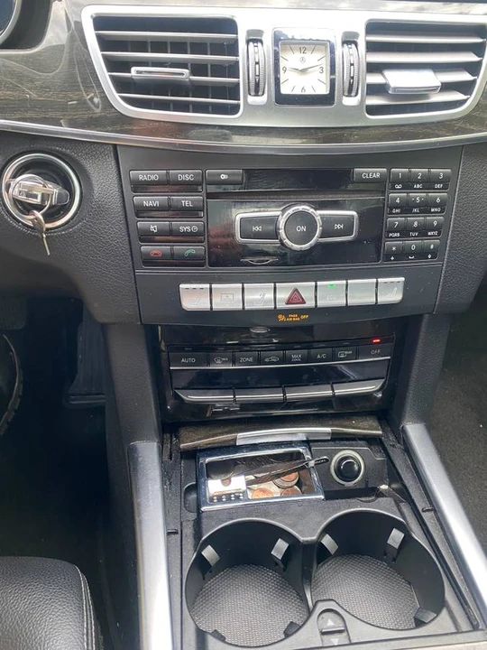 2014 Mercedes-Benz W212 E-Class - Image 2 of 3