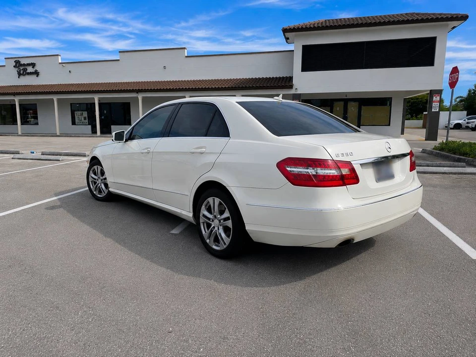 2010 Mercedes-Benz W212 E-Class - Image 2 of 7