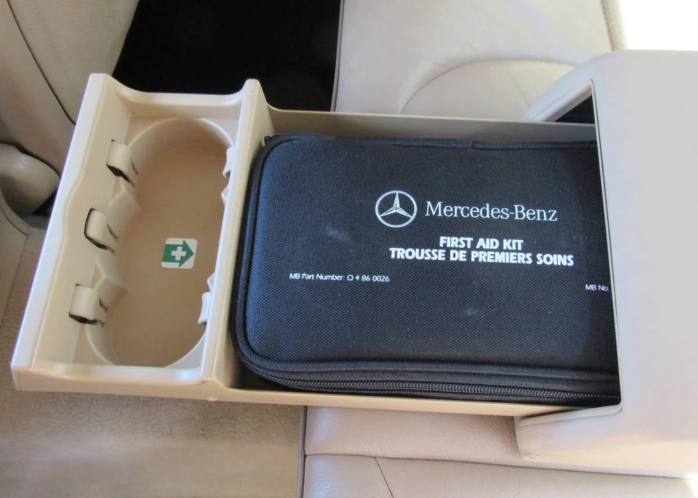 2001 Mercedes-Benz W210 E-Class - Image 9 of 17