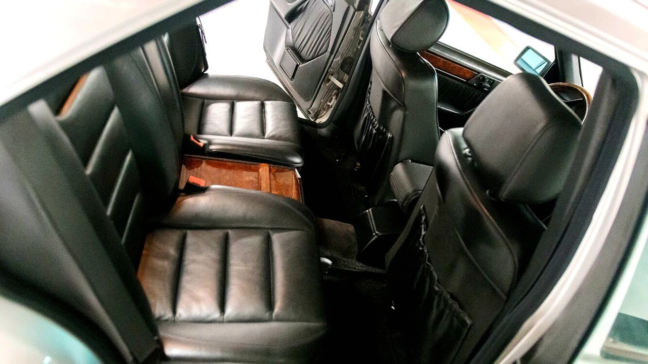 Mercedes-Benz 500E & E500 - Image 13 of 25
