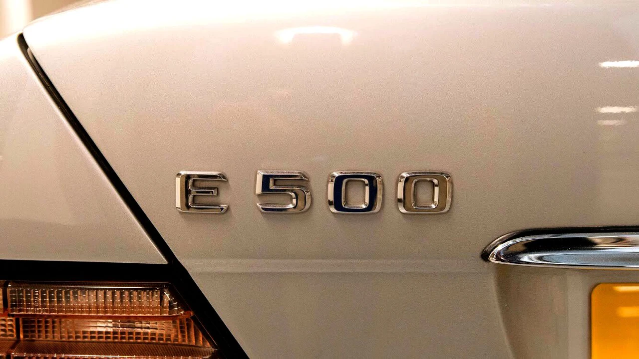 Mercedes-Benz 500E & E500 - Image 21 of 25