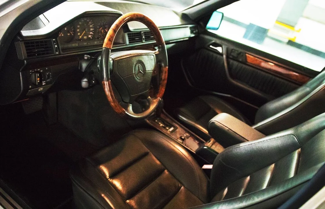 Mercedes-Benz 500E & E500 - Image 8 of 25