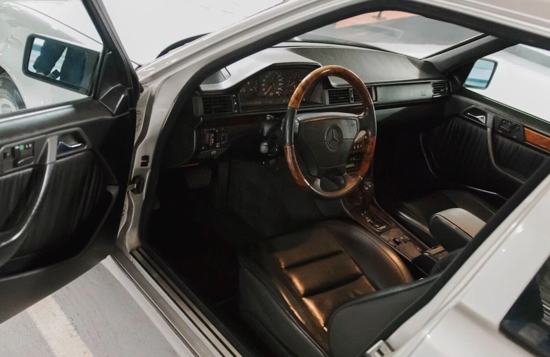 Mercedes-Benz 500E & E500 - Image 10 of 25