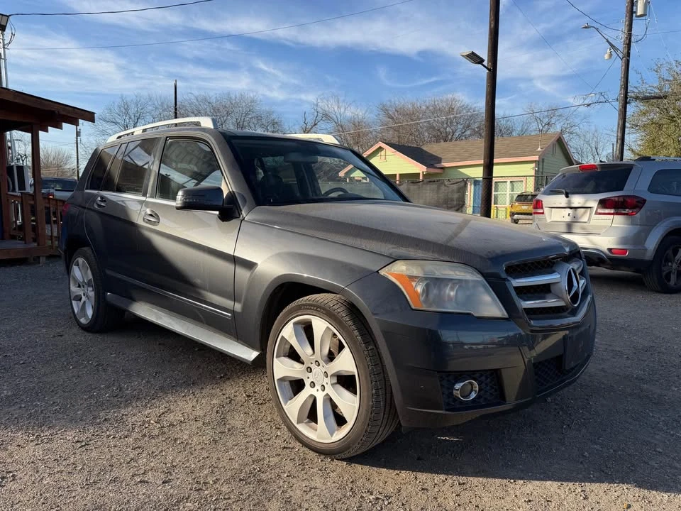 2011 Mercedes-Benz GLK-Class - Image 2 of 10