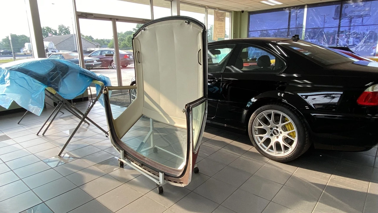 Parts & Memorabilia Bodywork - Image 15 of 31