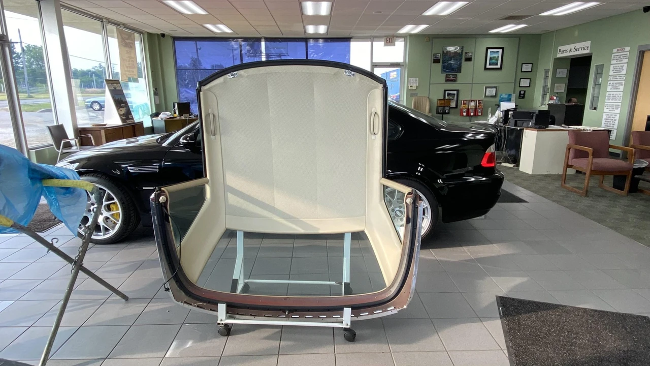 Parts & Memorabilia Bodywork - Image 18 of 31