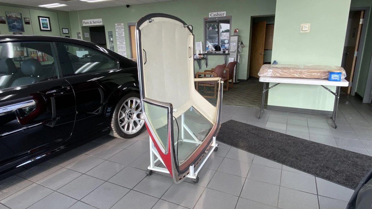 Parts & Memorabilia Bodywork - Image 21 of 31