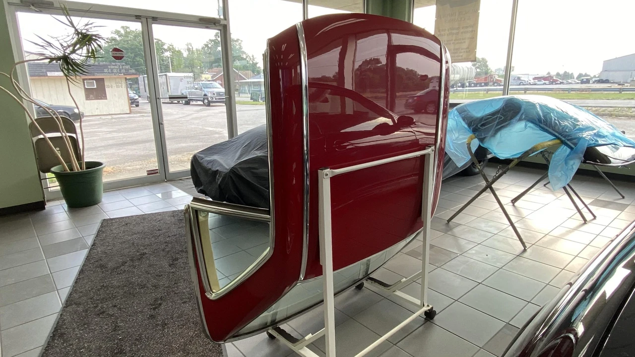 Parts & Memorabilia Bodywork - Image 9 of 31
