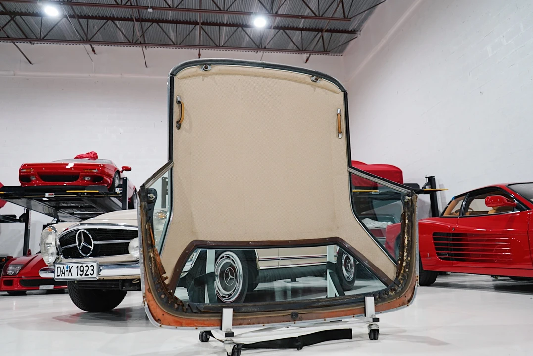 Parts & Memorabilia Bodywork - Image 13 of 31