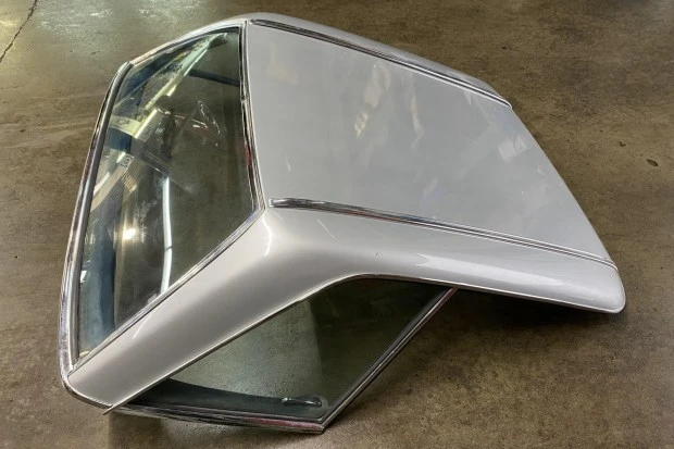 Parts & Memorabilia Bodywork - Image 2 of 4