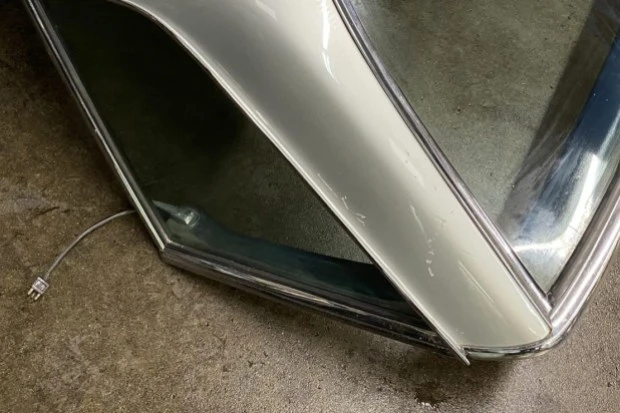Parts & Memorabilia Bodywork - Image 4 of 4