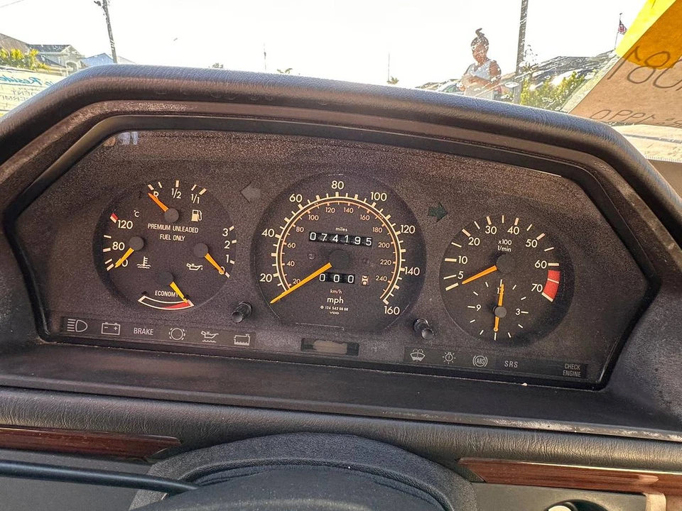 1990 Mercedes-Benz W124 E-Class - Image 8 of 9