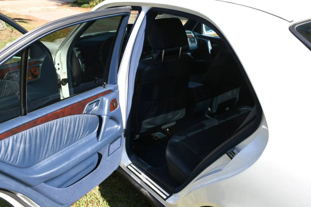 1997 Mercedes-Benz W124 E-Class - Image 5 of 24