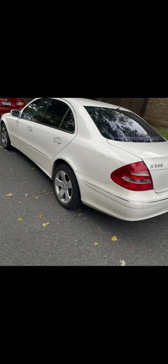 2004 Mercedes-Benz W211 E-Class - Image 3 of 3