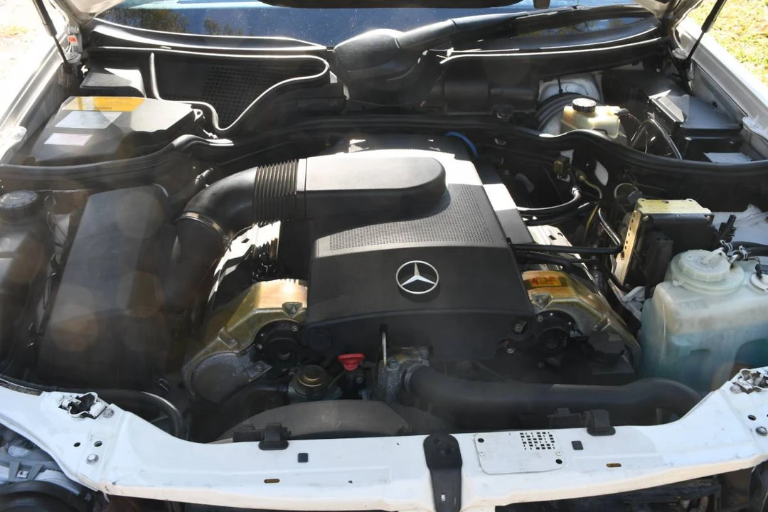 1997 Mercedes-Benz W124 E-Class - Image 6 of 24