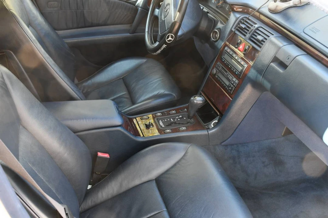 1997 Mercedes-Benz W124 E-Class - Image 13 of 24