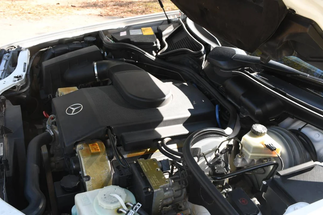 1997 Mercedes-Benz W124 E-Class - Image 2 of 24