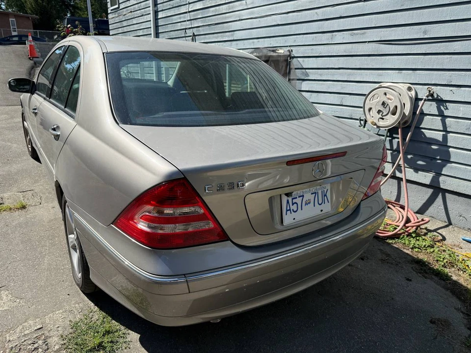 2007 Mercedes-Benz W203 C-Class - Image 14 of 16