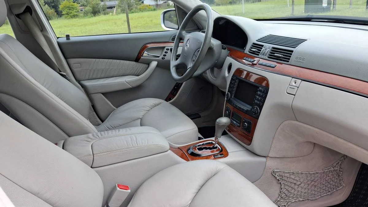 2004 Mercedes-Benz W220 S-Class - Image 9 of 24