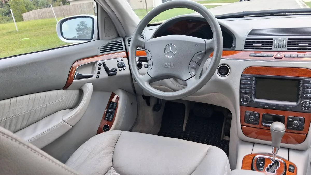 2004 Mercedes-Benz W220 S-Class - Image 11 of 24