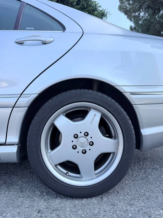 2001 Mercedes-Benz W220 S-Class - Image 12 of 15