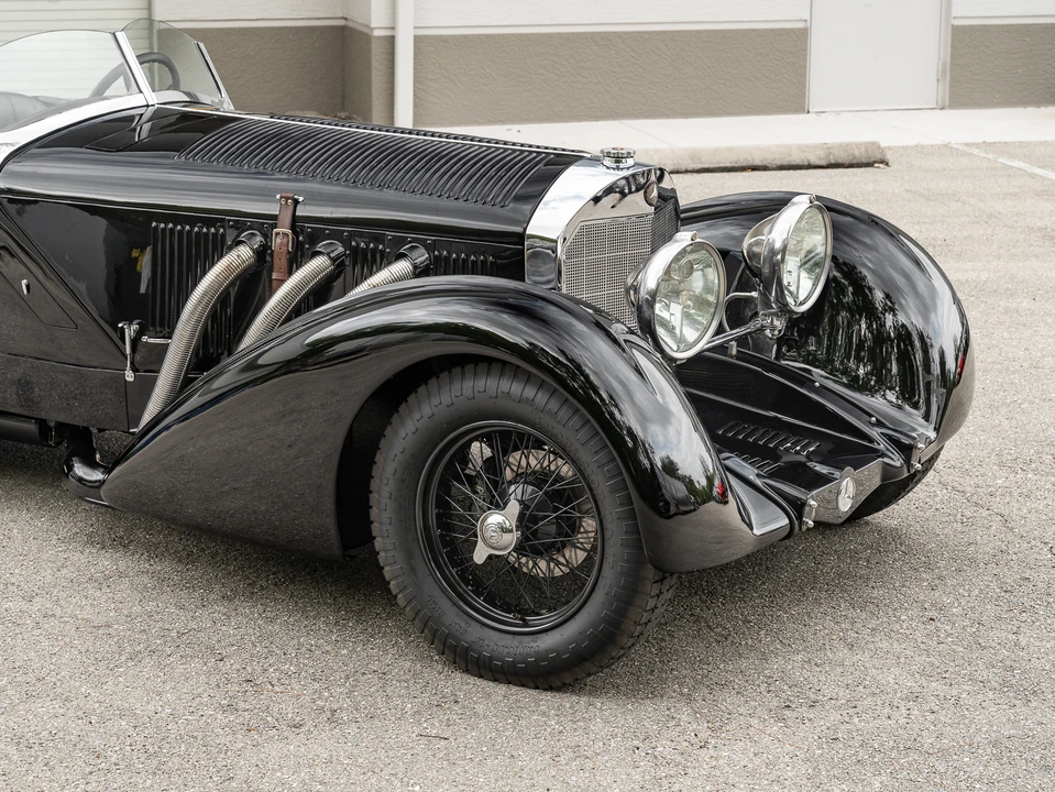 Mercedes-Benz - Image 30 of 31