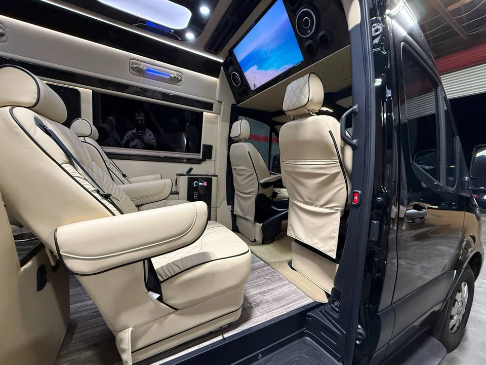 2022 Mercedes-Benz VS30 Sprinter - Image 18 of 21