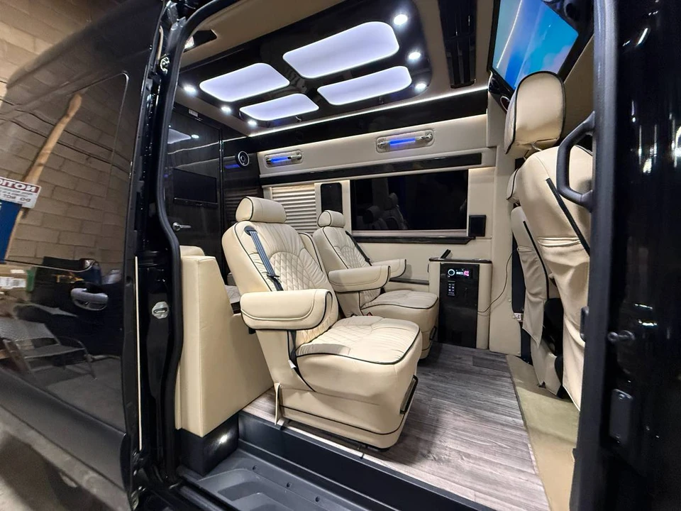 2022 Mercedes-Benz VS30 Sprinter - Image 17 of 21