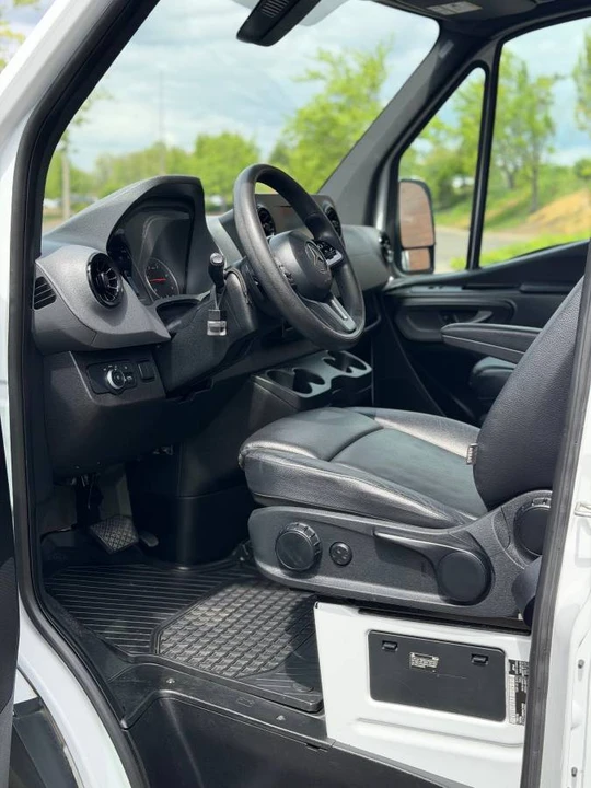2021 Mercedes-Benz VS30 Sprinter - Image 11 of 15