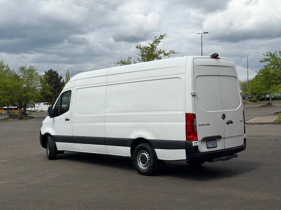2021 Mercedes-Benz VS30 Sprinter - Image 3 of 15