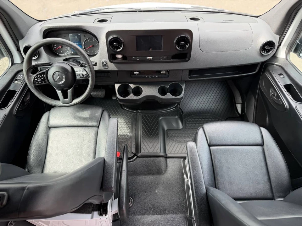 2021 Mercedes-Benz VS30 Sprinter - Image 14 of 15