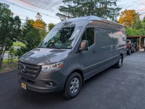 2025 Mercedes-Benz Sprinter 2500 Crew Van 170”