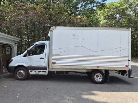 2013 Mercedes-Benz Sprinter 3500 Box Truck