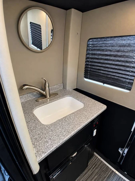 2022 Mercedes-Benz VS30 Sprinter - Image 9 of 14