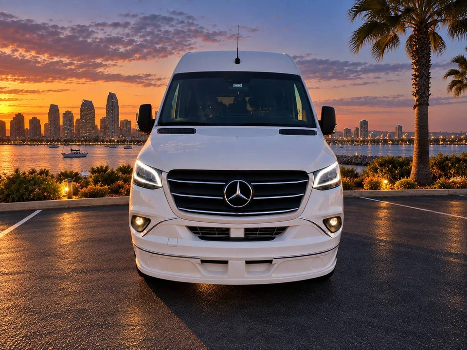 2022 Mercedes-Benz VS30 Sprinter - Image 2 of 14