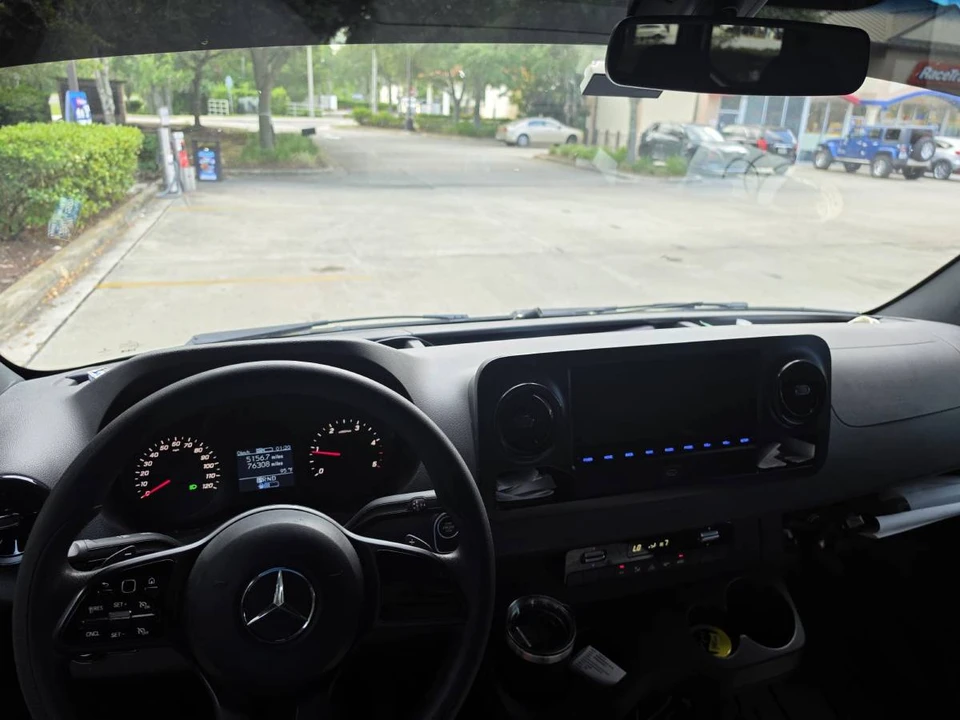 2022 Mercedes-Benz VS30 Sprinter - Image 6 of 8