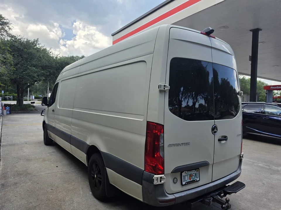 2022 Mercedes-Benz VS30 Sprinter - Image 3 of 8