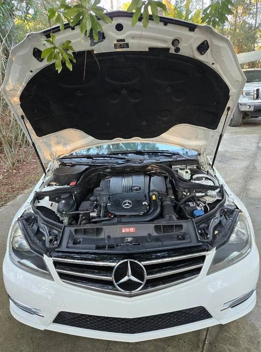 2014 Mercedes-Benz W204 C-Class - Image 14 of 17