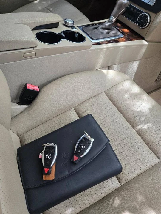 2014 Mercedes-Benz W204 C-Class - Image 16 of 17