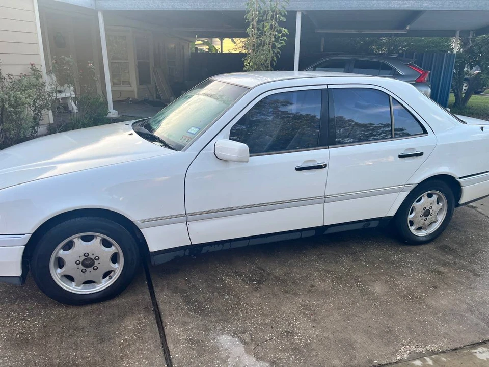 1995 Mercedes-Benz W202 C-Class - Image 6 of 15