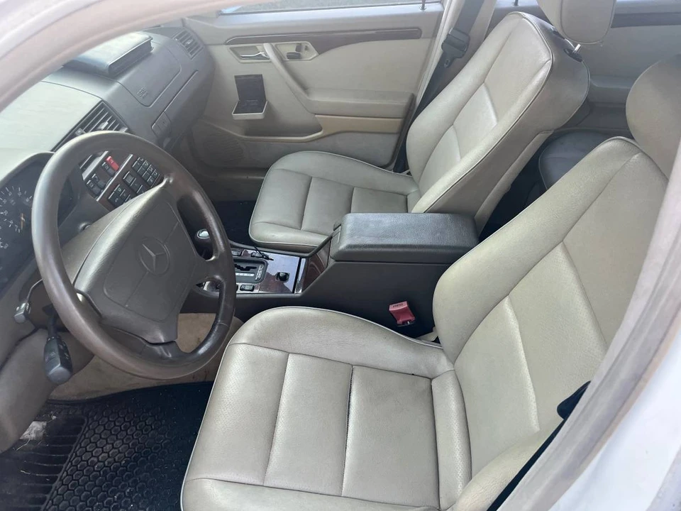 1995 Mercedes-Benz W202 C-Class - Image 8 of 15