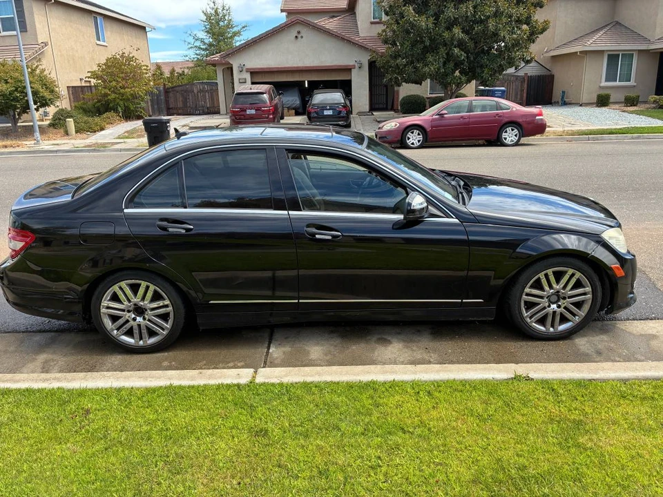 2009 Mercedes-Benz W204 C-Class - Image 4 of 4
