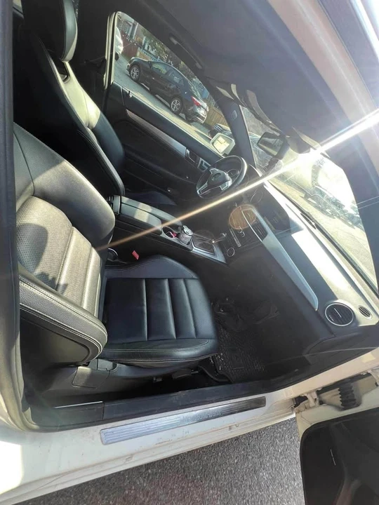 2012 Mercedes-Benz W204 C-Class - Image 7 of 7