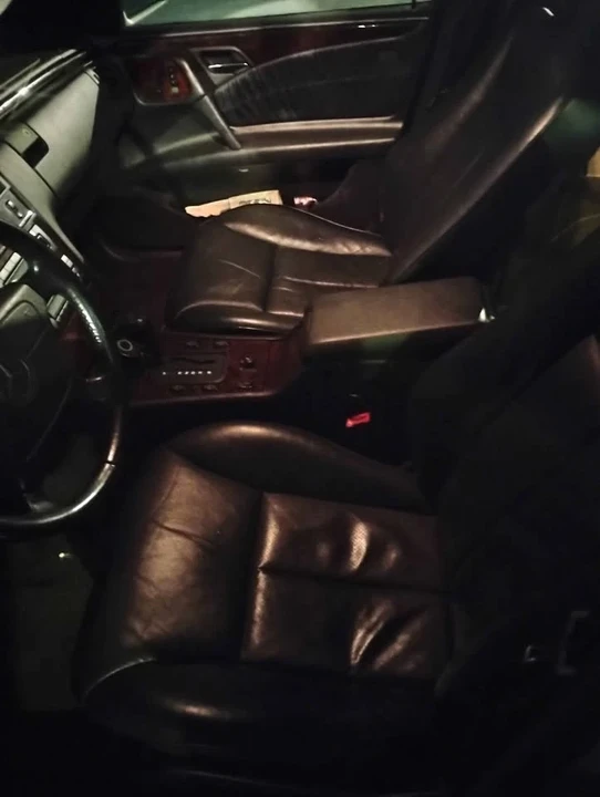 1996 Mercedes-Benz W210 E-Class - Image 2 of 4