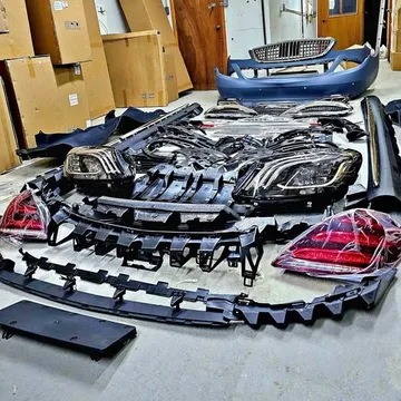 Maybach Full Conversion Body Kit for Mercedes S550