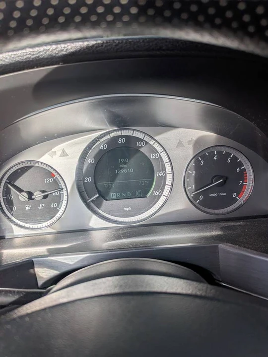 2010 Mercedes-Benz GLK-Class - Image 8 of 12