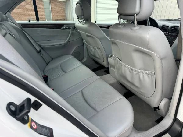 2001 Mercedes-Benz W203 C-Class - Image 18 of 21